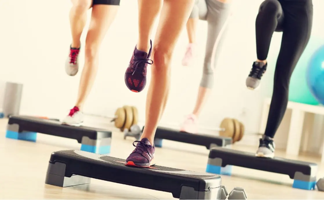 Step-Kurs im Tanzstudio